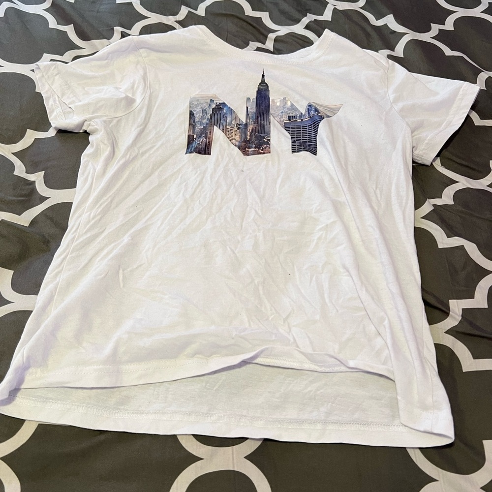SHEIN Small T-Shirt (NY🩷)